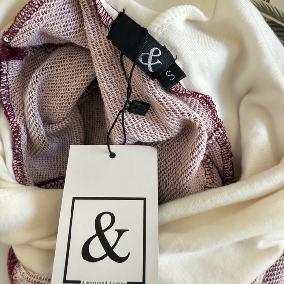 NWT Amersand Ave holiday sweatshirt - Picture 2 of 8
